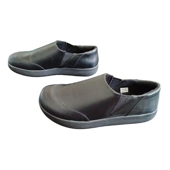 Amazon Essentials Womens Size 12 Service Slip On Design Shoes Non-Slip Sole - Picture 7 of 13